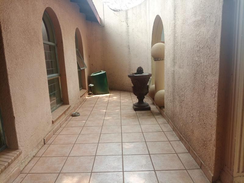 4 Bedroom Property for Sale in Ifafi North West